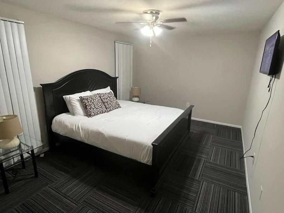 Cozy Retreat 1.8 Mi To Stadium Gainesville Ngoại thất bức ảnh